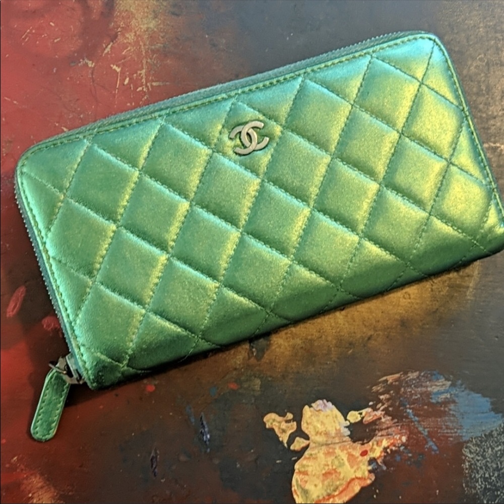 Chanel wallet